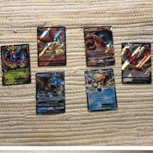 10 Pokémon card lot 1 Ultra rare and 1 Holo rare